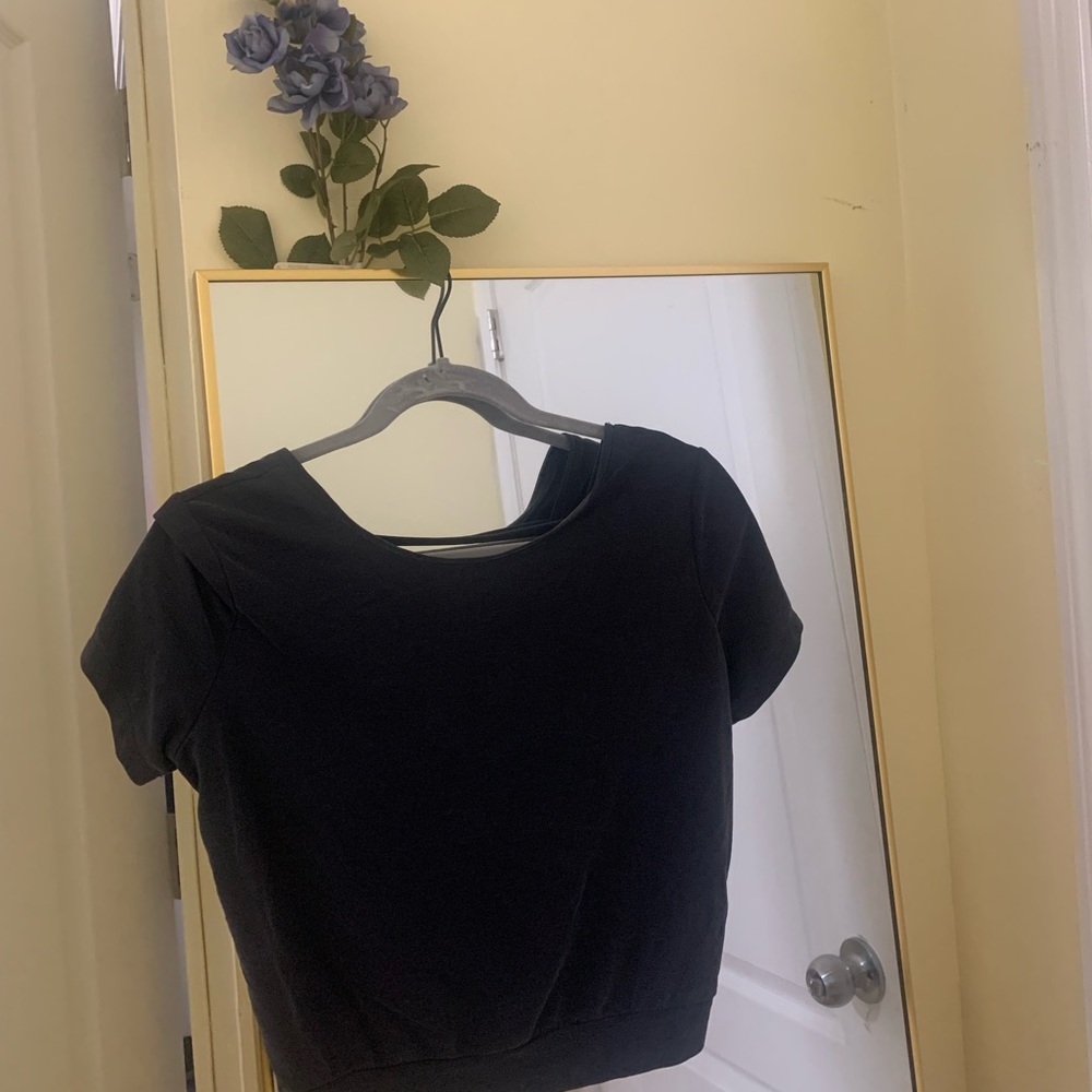 Victoria’s Sport Cage Short Sleeve T Shirt